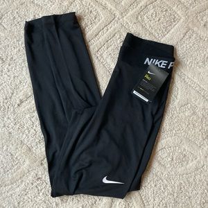 NWT Black Nike Pro Leggings